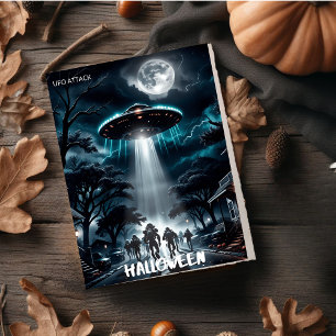 Tarjeta Festiva Ataque de alienígena OVNI aterrador este Halloween