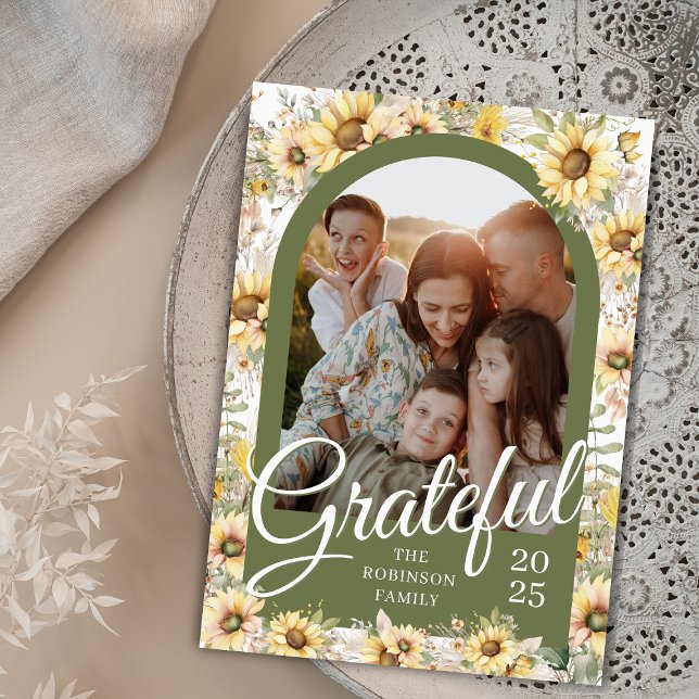 Tarjeta Festiva Autumn Fall Arch Earth Tones Agradecidos Acción de (elegant grateful happy thanksgiving card with arch family photo, name and year on front back message)