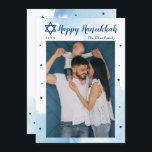Tarjeta Festiva Azul azul clásico de color de agua Feliz foto de H<br><div class="desc">Blue Watercolor Classic Happy Hanukkah Photo Holiday Card</div>