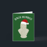 Tarjeta Festiva Bach Humbug Funny tema de música clásica<br><div class="desc">Presenta el divertido juego de palabras del lema BACH HUMBUG en el frente con un ilustracion de un busto de Johann Sebastian Bach usando un sombrero de Santa Claus rojo y blanco. El mensaje interno se puede personalizar con tu propio texto o dejar el mensaje actual tal como está: ESPERO...</div>