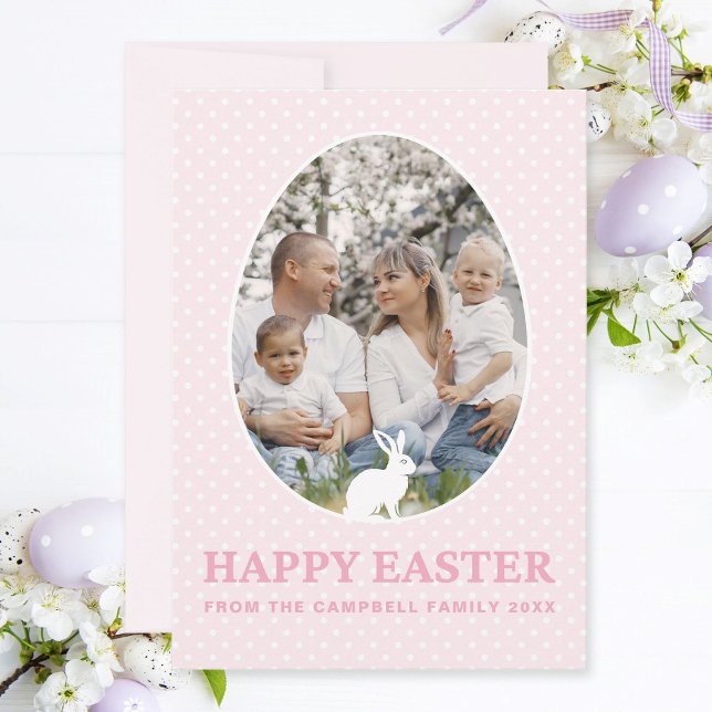 Tarjeta Festiva Bebé lindo conejo bebé forma de huevo rosado Foto  (Modern Happy Easter family photo card with cute Easter bunny and text elements in baby pink.)