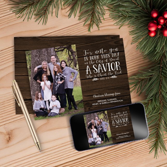 Tarjeta Festiva Biblia de Navidades Rusos de Madera frente a foto  (Rustic Wood Christmas Bible Verse Holiday Photo Card)