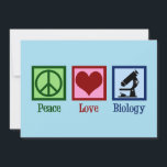 Tarjeta Festiva Biología de amor por la paz<br><div class="desc">Una linda tarjeta de Navidades biólogos con un signo de paz,  corazón y un microscopio para estudiar organismos y biología. Un buen profesor de biología o una tarjeta de catedrático de vacaciones.</div>