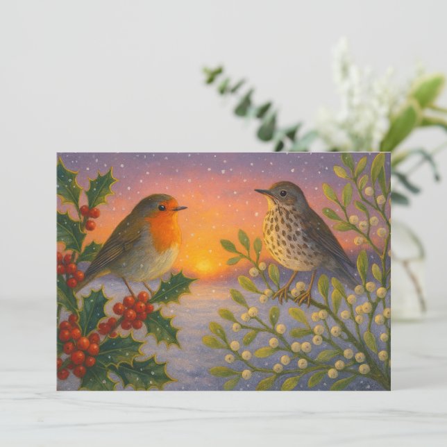 Tarjeta Festiva Birds On Holly & Mistletoe At Snowy Winter Sunset (Anverso de pie)