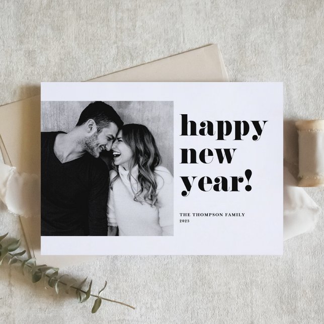 Tarjeta Festiva Black Bold Typography Photo Happy New Year 2025 (Subido por el creador)