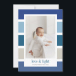 Tarjeta Festiva Bloque de color azul amor y luz feliz Hanukkah<br><div class="desc">¡Feliz Hanukkah! Envíe sus saludos de vacaciones a la familia y amigos con esta moderna y clásica tarjeta Hanukkah. Tiene rayas de bloques de color en azul y gris. Personalice agregando una foto,  sus nombres,  mensajes y otros detalles.</div>