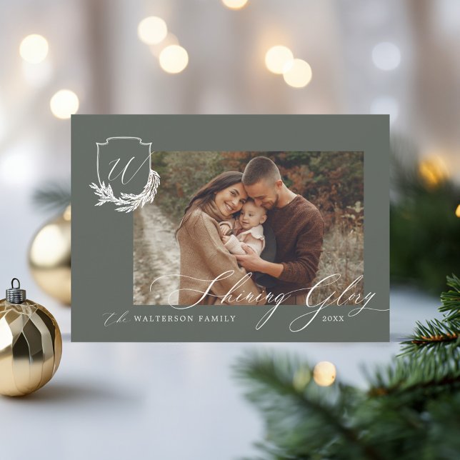 Tarjeta Festiva Brillante Glory Winter Garland Monograma Escudo Fo (Shining Glory Winter Garland Monogram Crest Photo Holiday Card)