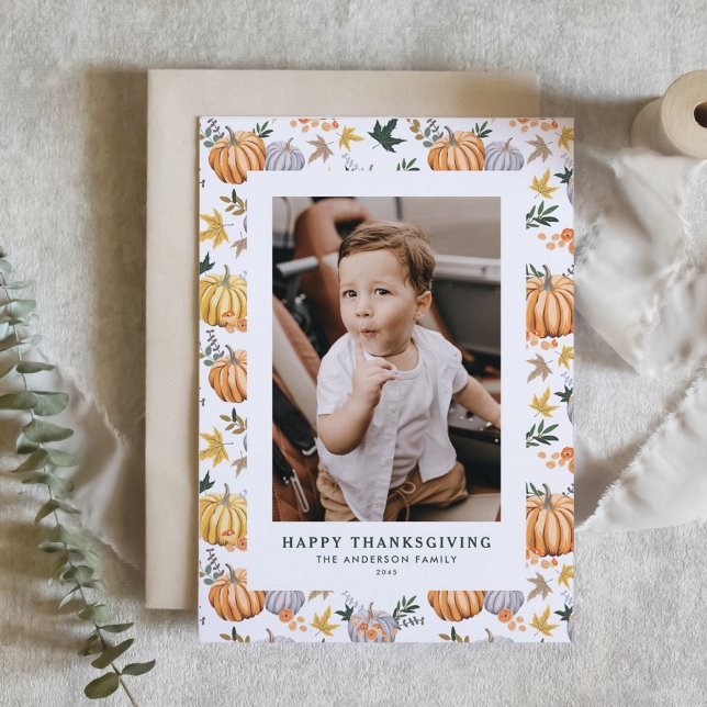 Tarjeta Festiva Calabaza de la cosecha de otoño feliz foto del día (Personalized Photo Thanksgiving Card with Pumpkins in Orange, Yellow & Grey | Fall Greeting Card)