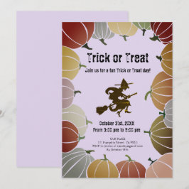 Tarjeta Festiva Calabazas de brujas voladoras espeluznantes con tr