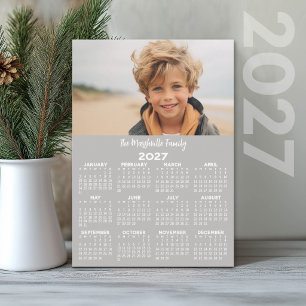 Tarjeta Festiva Calendario 2027 con Foto - Vista Anual Minimalista