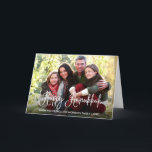 Tarjeta Festiva Caligrafía moderna Fold de foto de Hanukkah Happy<br><div class="desc">Guión moderno de caligrafía divertida feliz foto de la familia Hanukkah tarjeta de felicitación doblada</div>