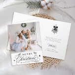 Tarjeta Festiva Caligrafía romántica Fotos navideñas plegadas<br><div class="desc">COLOR DE FONDO, IMAGEN Y TEXTO EDITABLE | Esta tarjeta plegada con fotos de Navidades incluye elegantes y románticas letras de caligrafía rápida, acentuadas con ramas de pinecona y estrellas. También incluye un ramo de bayeta de invierno y un mensaje de texto de personalizable en el interior. Para una personalización...</div>