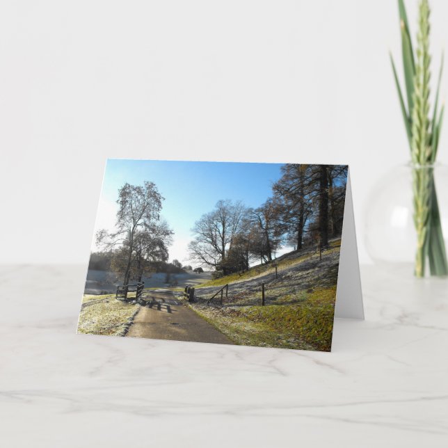 Tarjeta Festiva Camino campestre en un paisaje helado (Anverso)