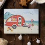 Tarjeta Festiva Camping Flamingo RV Beach Holiday<br><div class="desc">Este diseño fue creado a través del arte digital, se puede personalizar en el área que se proporciona o personalizar cambiando la foto o añadiendo tus propias palabras. Contáctame en colorflowcreations@gmail.com si quieres tener este diseño en otro producto o cambiar el número, género o color de pelo de los miembros...</div>