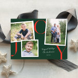 Tarjeta Festiva Captura de pantalla instantánea moderna JOY Holida<br><div class="desc">Esta moderna tarjeta fotográfica de vacaciones cuenta con tres fotos de diferentes tamaños sobre un fondo verde oscuro con "JOY" en rojo arreglado cuidadosamente, y espacio para el saludo/firma de tu familia. Este diseño se adapta a una foto horizontal, una foto cuadrada y una vertical. En la parte posterior hay...</div>