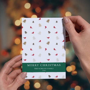 Tarjeta Festiva Cardenales rojos Navidades de aves con pinos moder