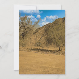 Tarjeta Festiva Cementerio en las montañas Hajar de los Emiratos Á