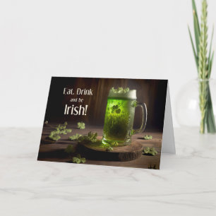 Tarjeta Festiva Cerveza Verde y Tréboles del Día de San Patricio