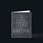 Tarjeta Festiva Chalkboard 12 días de Navidades califican caligraf<br><div class="desc">La moderna y divertida tarjeta de felicitación es un pizarrón. Este arte es el grabado a mano creado por el personalizado. Hará que la gente salga a cantar... "Cinco anillos de oro... ". Colóquelo dentro de un pequeño marco de madera y parecería una pizarra, perfecta para la decoración. Esta tarjeta...</div>