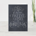 Tarjeta Festiva Chalkboard 12 días de Navidades califican caligraf<br><div class="desc">La moderna y divertida tarjeta de felicitación es un pizarrón. Este arte es el grabado a mano creado por el personalizado. Hará que la gente salga a cantar... "Cinco anillos de oro... ". Colóquelo dentro de un pequeño marco de madera y parecería una pizarra, perfecta para la decoración. Esta tarjeta...</div>