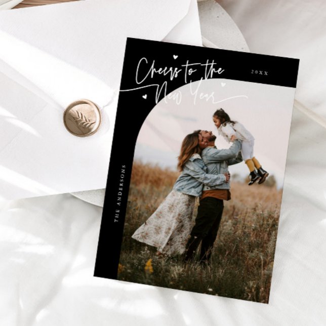 Tarjeta Festiva Cheers To The New Year Black Curved Frame Photo (Subido por el creador)