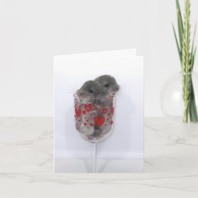 Tarjeta Festiva Chinchillas bebé en vidrio de vino (Anverso)