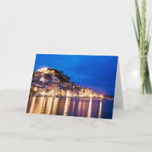 Ciudad croata de Sibenik de noche