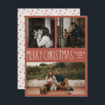 Tarjeta Festiva Clásico de los Navidades de Punto de Polka Boho Ro<br><div class="desc">Esta tarjeta navideña clásica de tres fotos de Navidades polka boho rojo es perfecta para su moderno saludo de vacaciones de bohemia inspirado en una casa de campo. El clásico estilo rústico, aunque delicado, le confiere un aspecto muy original, conservándolo en lo lindo y sencillo. Los puntos de polka vienen...</div>