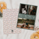 Tarjeta Festiva Clásico de Navidades de Punto de Polka Boho Polka<br><div class="desc">Esta tarjeta de vacaciones clásica de tres fotos de boho polka dot Navidad verde es perfecta para su moderno saludo de vacaciones de bohemia inspirado en una casa de campo. El clásico estilo rústico, aunque delicado, le confiere un aspecto muy original, conservándolo en lo lindo y sencillo. Los puntos de...</div>