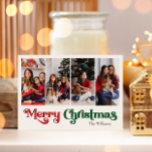 Tarjeta Festiva Clásico Simple Merry Christmas Four Photo<br><div class="desc">Celebre la temporada con esta exclusiva y clásica tarjeta de vacaciones de 4 fotos de la Navidad Feliz Navidad con un toque de encanto vintage. El diseño minimalista muestra una elegante paleta de colores rojo y verde que evoca el espíritu acogedor del invierno. Su atractivo moderno y divertido, junto con...</div>