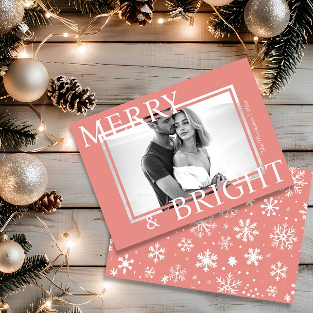 Tarjeta Festiva Classic Pink Merry & Bright Bold Snowflake Photo (Classic Pink Merry & Bright Bold Snowflake Photo Holiday Card)