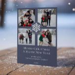 Tarjeta Festiva Collage de fotos Emblem Snowflake | Azul<br><div class="desc">Celebre la temporada con un toque personal con esta tarjeta azul de vacaciones de cuatro Collages de fotos Emblem con copo de nieve. Con espacio para sus fotos familiares favoritas, el diseño está resaltado por un delicado emblema de copo de nieve que añade un encanto festivo y invernal. Una alegre...</div>