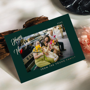 Tarjeta Festiva Con Relieve Metalizado 2027 Minimalista Moderno Elegante Script Verde Fot