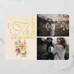 Tarjeta Festiva Con Relieve Metalizado 2 fotos Navidades de Boho Gold Floral<br><div class="desc">Celebre la magia de la temporada de vacaciones con la tarjeta de vacaciones de Relieve metalizado Boho Gold Floral Navidades Boho, una impresionante mezcla de elegancia bohemia y alegría festiva. Esta exquisita carta es la manera perfecta de compartir calor y alegría con sus seres queridos durante esta época especial del...</div>