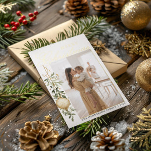 Tarjeta Festiva Con Relieve Metalizado Adorno Navideño Dorado con Verdor Sofisticado