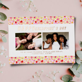 Tarjeta Festiva Con Relieve Metalizado Amigos de Galentine`s Day con patrón de flores 2 F