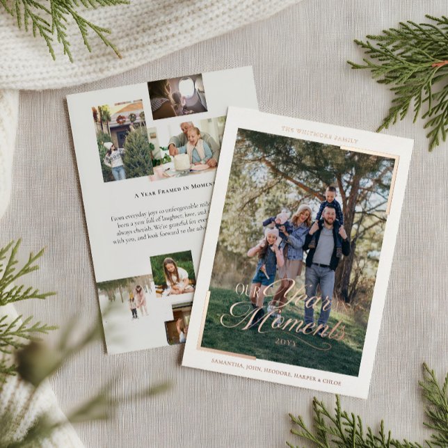 Tarjeta Festiva Con Relieve Metalizado Año simple en momentos Navidades de fotografía fam (Simple Year in Moments Family Photo Christmas Foil Holiday Card)
