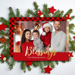 Tarjeta Festiva Con Relieve Metalizado Bendiciones familiares Navidades de fotografía roj<br><div class="desc">Bendición Tipografía de oro Nombre de familia y foto Navidades rojos y negros con tarjeta de vacaciones de Relieve metalizado</div>