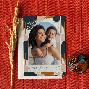 Tarjeta Festiva Con Relieve Metalizado Boho Arch   Foto vertical Kwanzaa