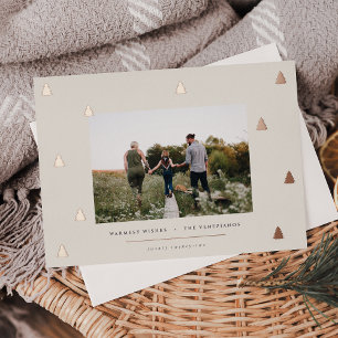 Tarjeta Festiva Con Relieve Metalizado Bosque dorado   Foto de Navidades elegantes