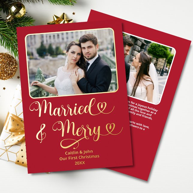 Tarjeta Festiva Con Relieve Metalizado Casados Merry recién casados Primeros Navidades Co (Married & Merry Custom 2-Photo Gold Foil Christmas Card in Red, with personal message on the back.)
