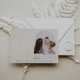 Tarjeta Festiva Con Relieve Metalizado CHARLIE Cream Relieve metalizado dorado Ho Ho Ho H