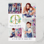 Tarjeta Festiva Con Relieve Metalizado Collage de fotos navidades | Fiesta de la paz en l<br><div class="desc">Diseño de vacaciones moderno y colorido con un "Signo de paz de la vegetación navideña" y espacio para cuatro fotos. Las vacaciones son una parte importante de cualquier cultura, y cuando llega la temporada, se trata de hacer nuevos recuerdos y divertirse con la familia y los amigos. Por qué no...</div>