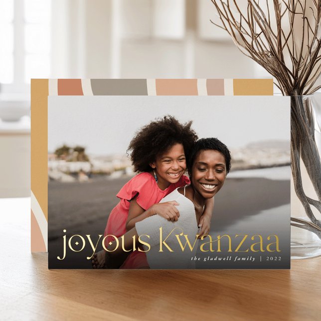 Tarjeta Festiva Con Relieve Metalizado Conexión | Foto completa Joyous Kwanzaa (Subido por el creador)