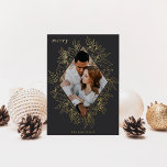 Tarjeta Festiva Con Relieve Metalizado Delicate Holly | Elegant Photo<br><div class="desc">A modern and elegant holiday card that frames your vertical or portrait oriented photo in a beautifully detailed diamond shaped gold foil frame with holly leaves, berries, and winter leaves on a rich charcoal background. "Merry" appears at the top left, with your family name along the bottom. The year is...</div>