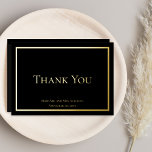 Tarjeta Festiva Con Relieve Metalizado Elegante Boda Minimalista simple gracias<br><div class="desc">Algunas ocasiones exigen una elegancia subestimada y este diseño boda "Gracias" logra ese objetivo con un simple diseño de Relieve metalizado de oro (o plata) y de marco que es el epítome del estilo minimalista. Simplemente agregue los nombres de la novia y del novio y la fecha. Back presenta un...</div>
