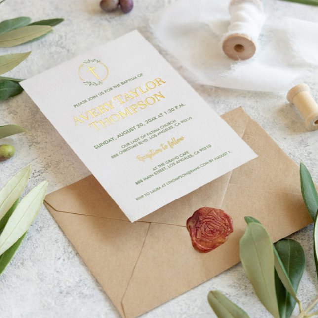 Tarjeta Festiva Con Relieve Metalizado Elegante Cruz de Oro Real Acuarela laurel Bautizo (Elegant real gold foil baptism gold cross wreath invitation
)