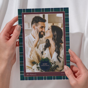 Tarjeta Festiva Con Relieve Metalizado Elegante Foto de Navidad en Cuadros Burgundy Prepp