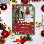 Tarjeta Festiva Con Relieve Metalizado Elegante foto de novia rojo Navidades casados<br><div class="desc">Elegante tarjeta de felicitaciones navideñas de Navidades de caligrafía de Relieve metalizado dorado marrón casados con Navidades rojos de foto de novia.</div>