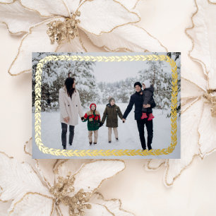 Tarjeta Festiva Con Relieve Metalizado Elegante foto de Winter Garland